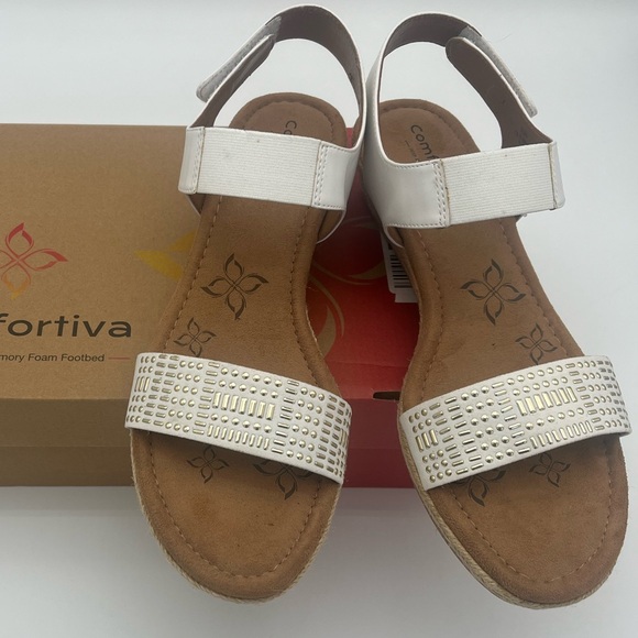 Comfortiva Shoes - Comfortiva Women's Cream Gold stud stoned comfort memory foam Sandals size 11